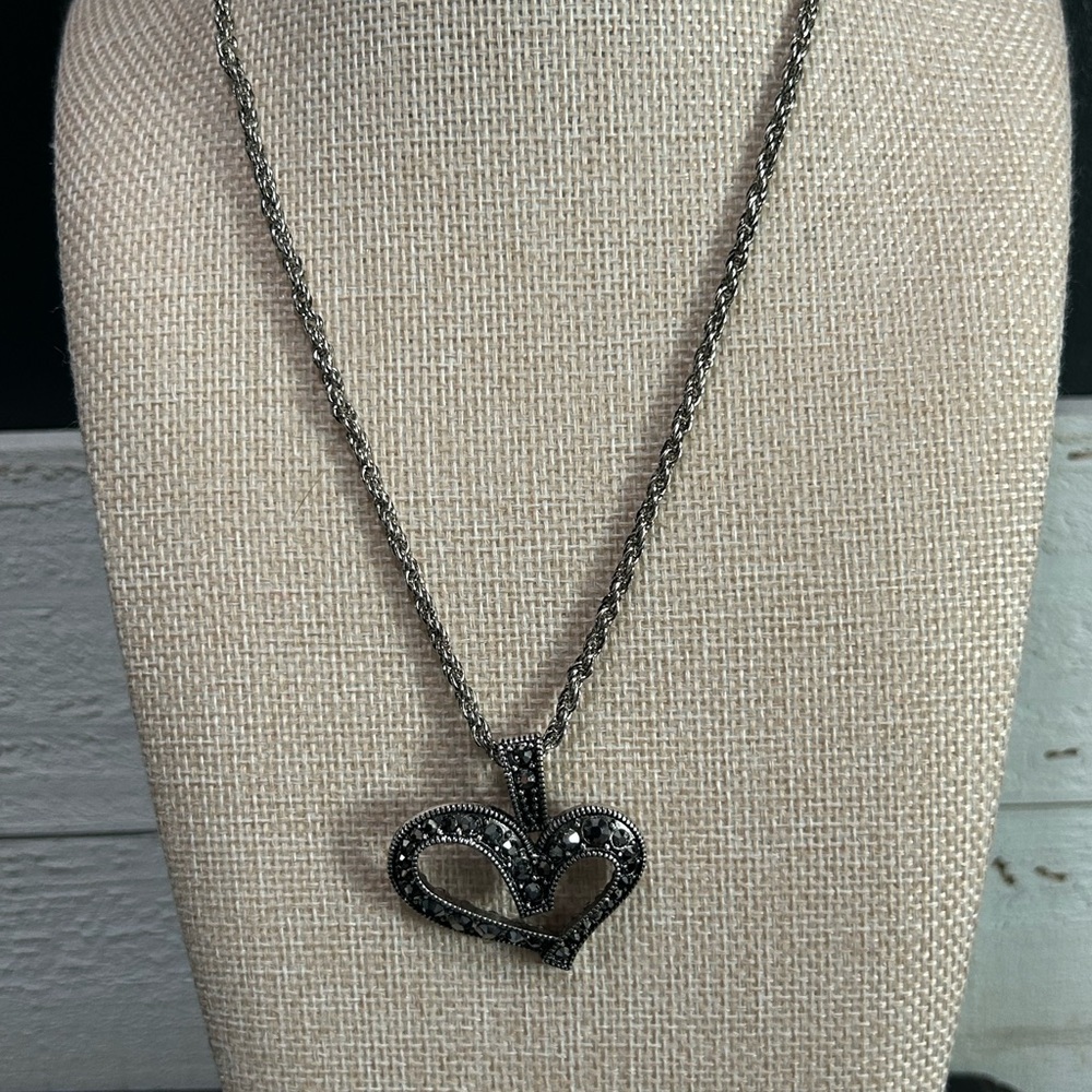 Black Rhinestone Open Heart Pendant Necklace – Gunmetal Tone Statement